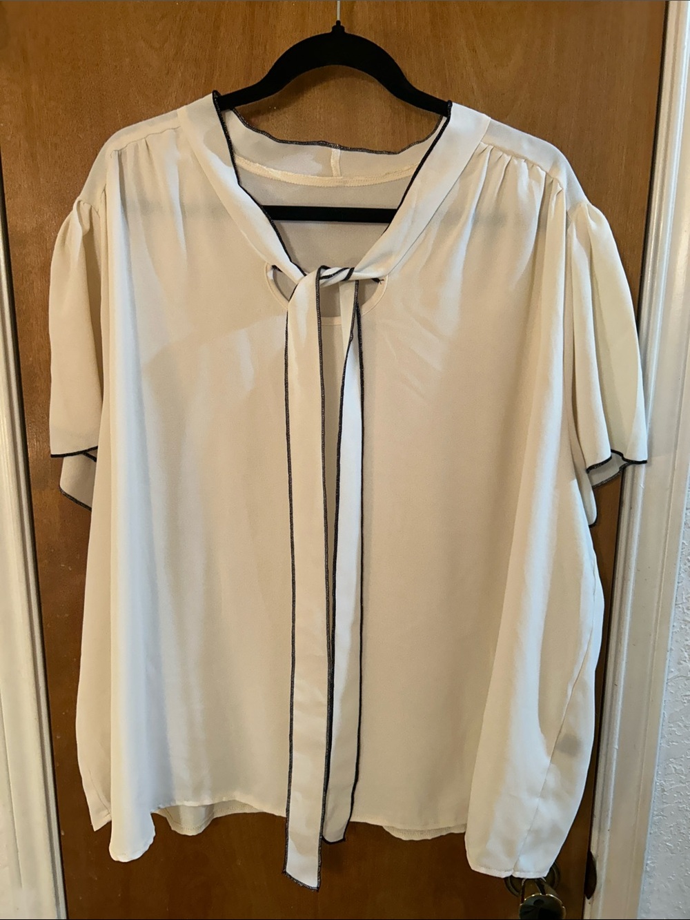 Women's Cream Tie-Neck Blouse with Contrast Trim. XL